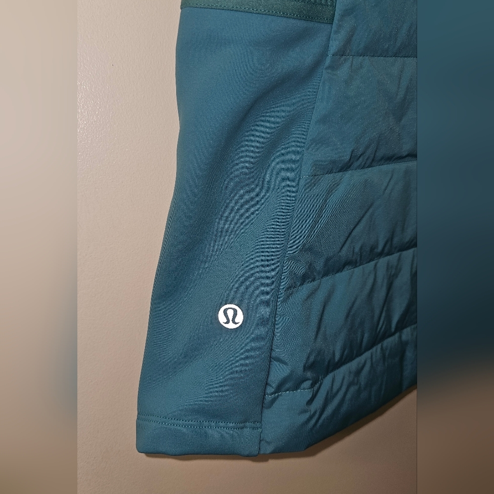 Lululemon Athletica Down For It All Women's Teal Puffer Vest - Picture 3 of 4